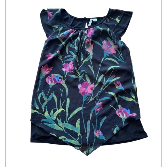 Elle Black Floral Top Size Small - Picture 1 of 3